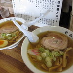 青竹手打ラーメン 日向屋 - やはり、カウンター席がイイね！