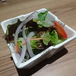 個室居酒屋 熟成魚 うらら - お通しのサラダ