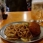 野毛焼きそばセンターまるき - す(かけ)焼きそば＋カレーコロッケ