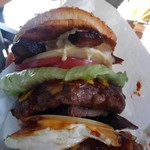 ベーカーバウンス - 今年のハンバーガー食べ初め。ごちそうさま！！