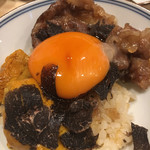 はらまさ - お代わりは牛肉と卵黄で