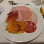 HOTEL COLON - ハムとスモークサーモン