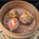 中国料理 カリュウ(ヨコハマ グランド インターコンチネンタル ホテル) - 点心シェフのお勧め蒸し点心三種　香港風 2018.12
