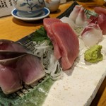 天史朗鮨 - お刺身盛り合わせ（しめ鯖、マグロ中トロ、真鯛、目鯛昆布締め、石鯛、ソウダガツオ）