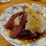 天史朗鮨 - ソウダガツオ　ニンニクスライス乗せ