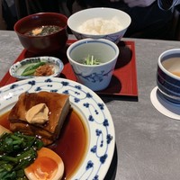 圓 弁柄 渋谷ストリーム - 2019/01 名物豚角煮 定食 1,500円（税抜き）