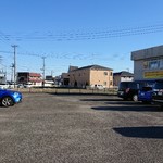 ラーメンとん太 - 駐車場は広い