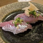 魚忠 - アジの握り