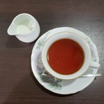茶寮てとら - ケニアの紅茶(cap350円)です。