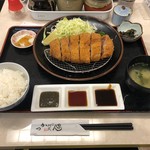 上黒豚ロースカツ定食