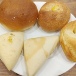 バケット - マヨコーンロール・きのこのチャパタ・和風チャパタ・ホテルロール・ホテルホワイトロール