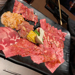 焼肉蔵 高岡野村店 ヤキニククラ 荻布 焼肉 食べログ