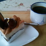 パティスリー アンジェココ - ケーキセット（コーヒー）　５６０円　