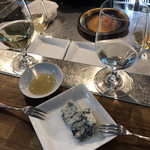 立ち呑みばっかす - 白ワイン・シャンパン・ブルーチーズ