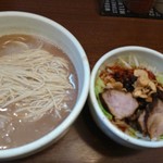 一笑　バリカタらーめん+カラベジ