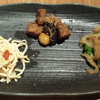 中国薬膳料理 星福 - 前菜の三種盛り合わせ