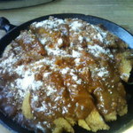 レストラン泉屋 - スパカツ大盛。鉄皿はまるでフライパン。直径30cmはあるよね。