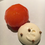 レストランエール - 愛媛ミカン、なんかのエスプーマ みかんが甘くて美味しい。なにかのシロップにつけてあるようです。