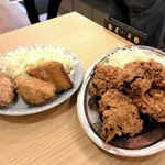 立呑み晩杯屋 - サバ竜田   180円  ＆  大盛レバホルモン   150円