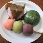 庵月 - 春限定お花見団子(さくら餅 よもぎ餅 三色団子)