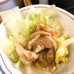 Teuchi Soba Takenoko - 丼物に付いてきた 鶏のタタキ