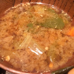 ミツバチ食堂 - 定食のお味噌汁は豆味噌