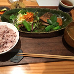 ミツバチ食堂 - お肉の定食（1,242円 税込）評価＝◎ お魚のできが素晴らしい！！