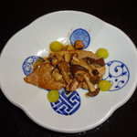 鮨でですけ - マグロのステーキと銀杏