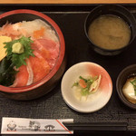 さかなや道場 魚鮮水産 - 海鮮丼 ¥950