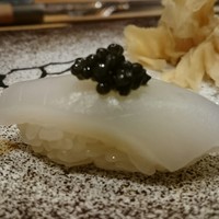 鮨 つきうだ - スミイカキャビア握り
