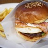 ゴールデンブラウン - 料理写真:エッグベーコンバーガー