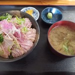 みなと市場 小松鮪専門店 - ◆「大トロ炙り丼」