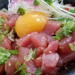 みなと市場 小松鮪専門店 - ◆「まぐろユッケ丼」