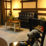 うさぎとぼく - テラス席はテーブル席とソファー席があってすごくゆったりしてるよ。