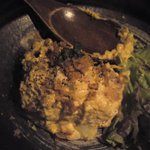Izakaya Komisan - 茹で玉子の燻製サラダ
