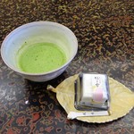 Shumpanrou - ウエルカムティー（抹茶とお菓子）