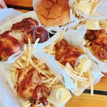 Maui Mike’s Fire-Roasted Chicken - 6人分が一皿に