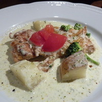スペイン料理 La Cazuela 三ノ宮 ミント神戸店 - 鶏ももにくのクリーム煮　バジル風味