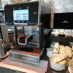 The Qantas Hong Kong Lounge - 