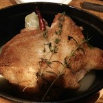 オステリアバールルイージ - 伊達産鶏もも肉と季節のキャベツのSTAUB煮