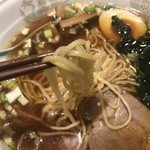 蓬莱春飯店 - 麺リフト
