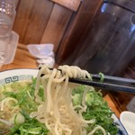 中華蕎麦 春馬 - 麺上げ⤴️