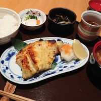 伊豆の旬 やんも 丸の内店 - 