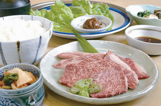 Yakiniku Kankokuryouri Midouen - 飛騨牛カルビランチ　1,344円【税込】