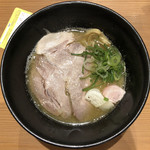 麺屋キラメキ 京都三条 - 煮干鶏白湯らーめん(並) 880円