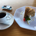 君ヶ浜ベイハウス - シフォンケーキ（紅茶）・コーヒー 750円