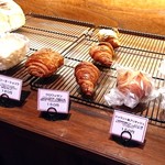 ラトリエ ドゥ アン・プレリール - パンもありました！