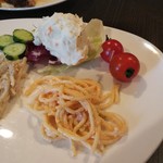 ブッフェダイニングポルト - 男の盛り付けですみません…