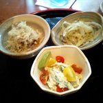 京町家 - おばんざい　３点盛り合わせ  　おすすめ2点とゴウヤをチョイス　1029円