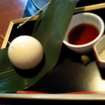 京町家 - 笹もっちり豆冨　714円 豆冨というよりも　レアチーズの味わいだ